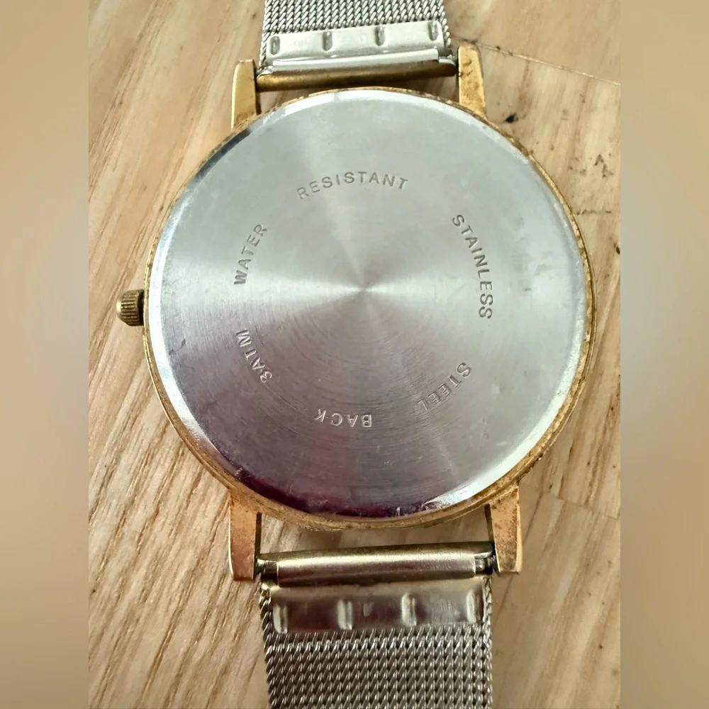 Vintage retro Maxiaids two tone large numbers low vision watch NEW BATTERY